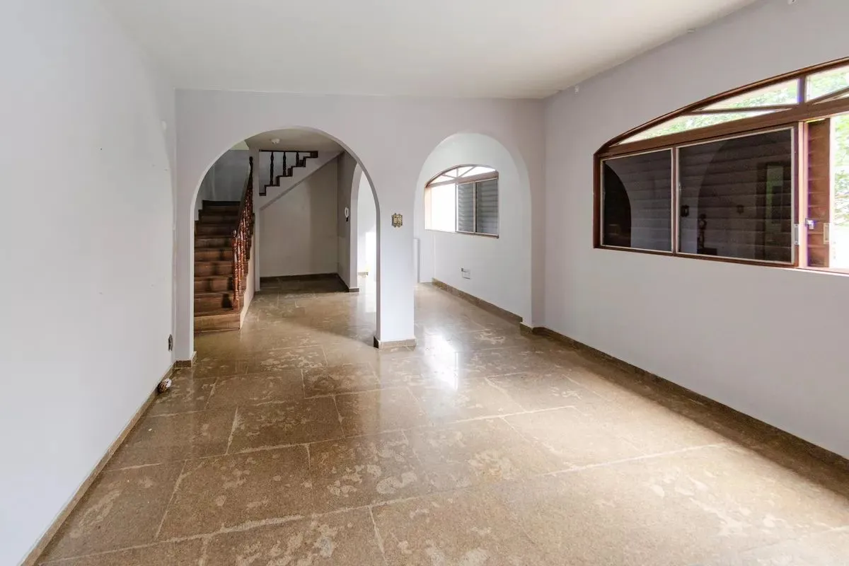 sala — Casa de 4 quartos no Padre Eustáquio