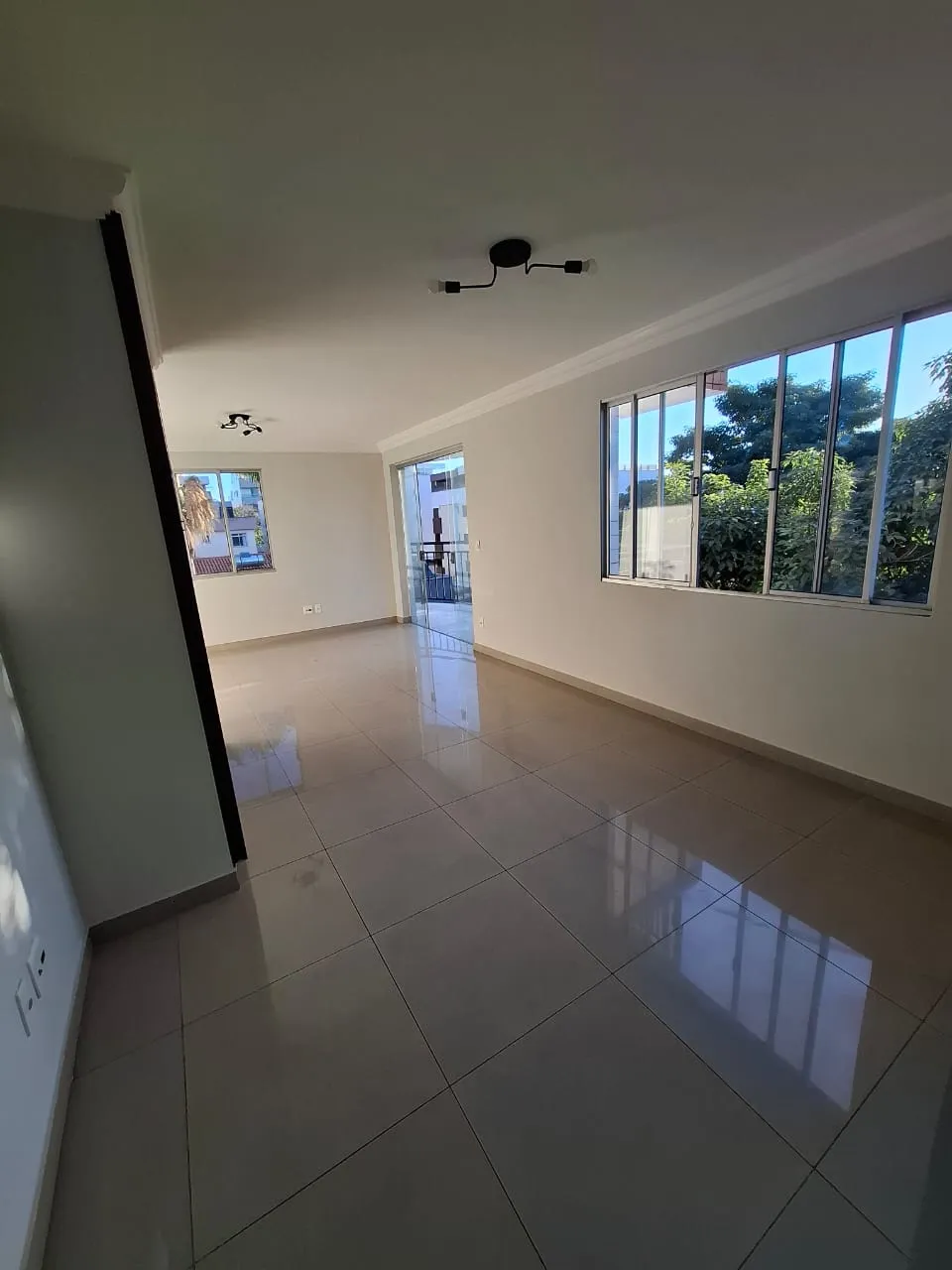 sala — Apartamento de 4 quartos no Castelo, um por andar