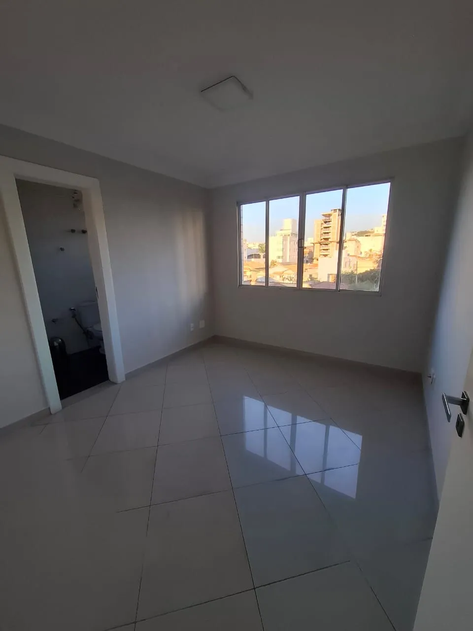 suíte — Apartamento de 4 quartos no Castelo, um por andar