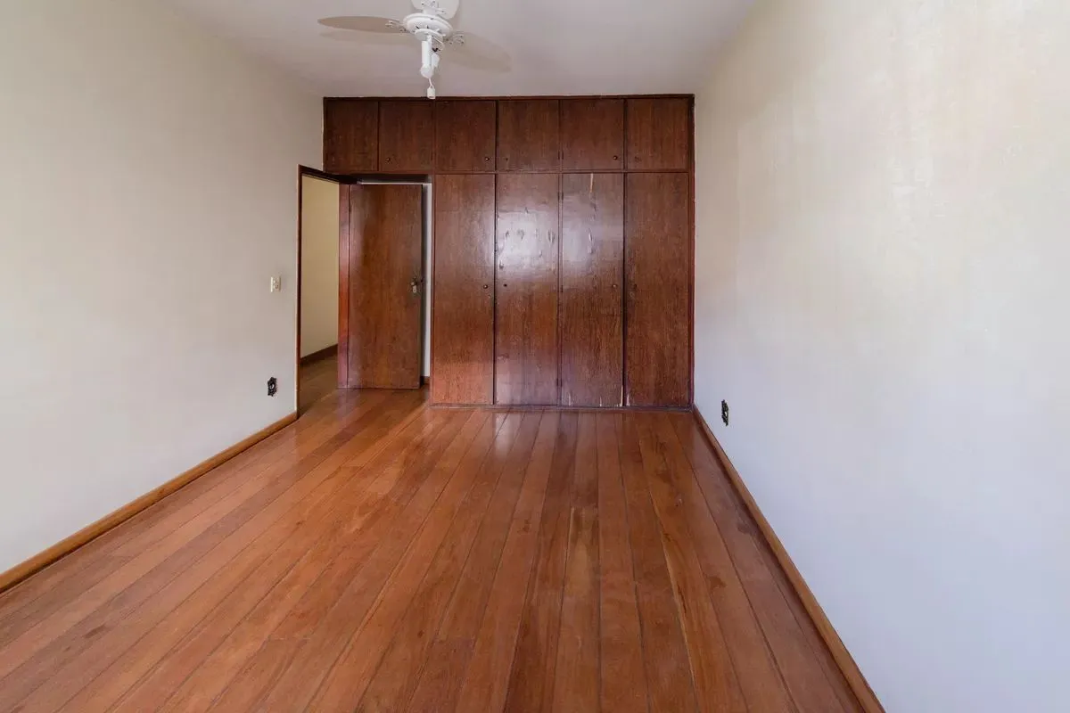 quarto — Casa de 4 quartos no Padre Eustáquio