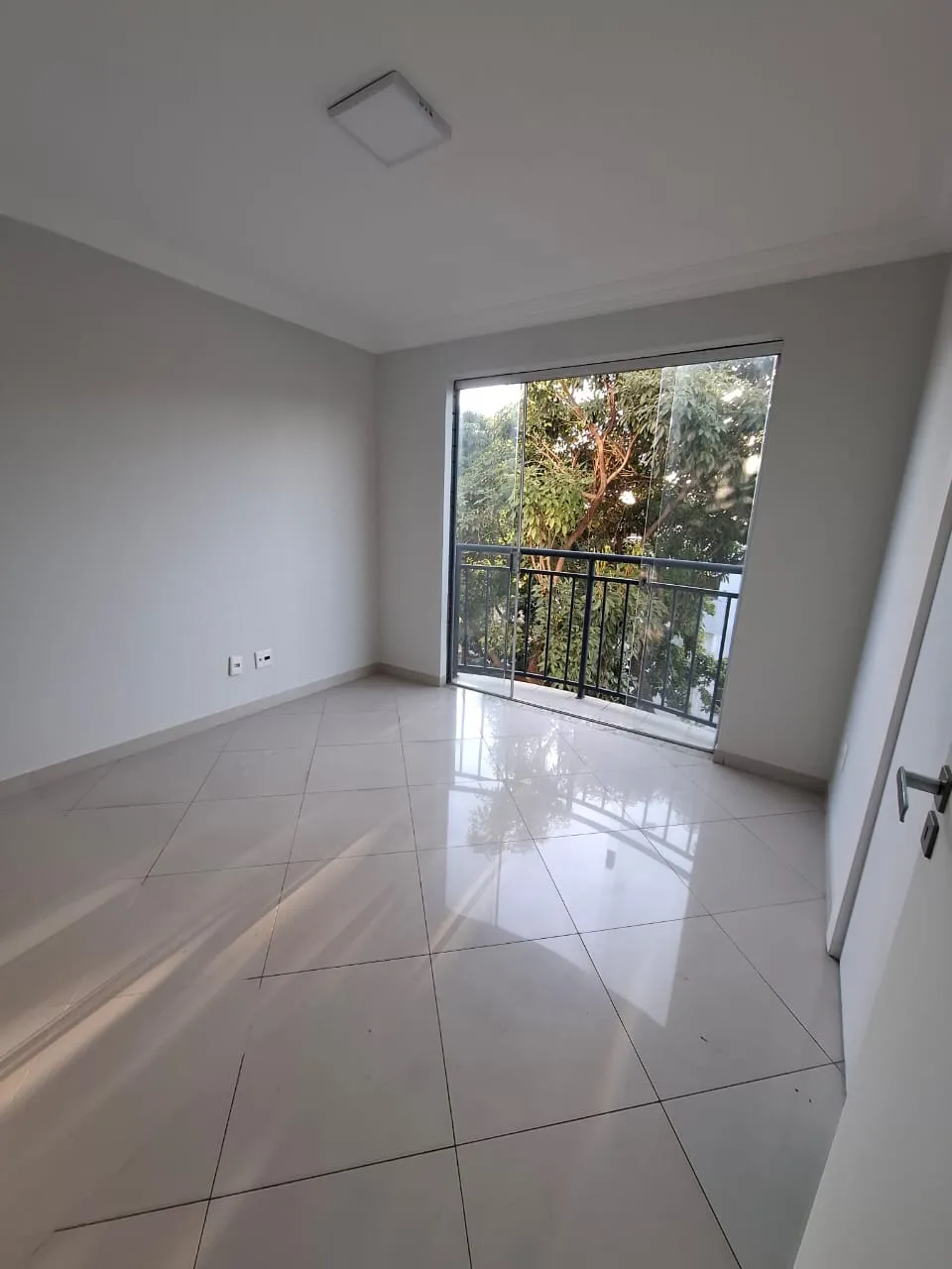 suite varanda — Apartamento de 4 quartos no Castelo, um por andar