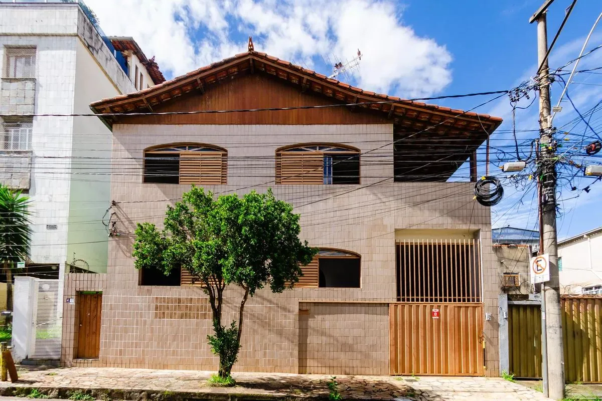 fachada — Casa de 4 quartos no Padre Eustáquio